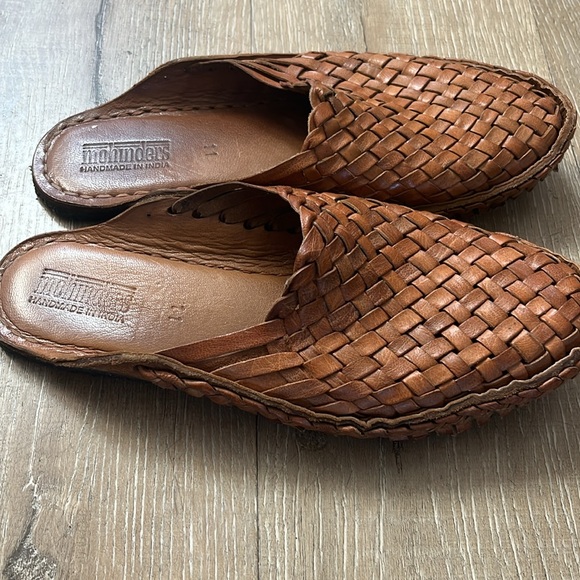 Mohinders Woven Slide in Honey - Picture 7 of 7